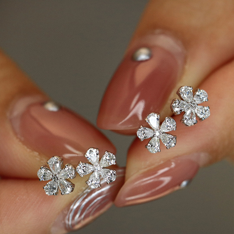 Aazuo Güzel Takı 18K Orijinal  - Diamond Stud Earrings incelemesi ve fiyatı