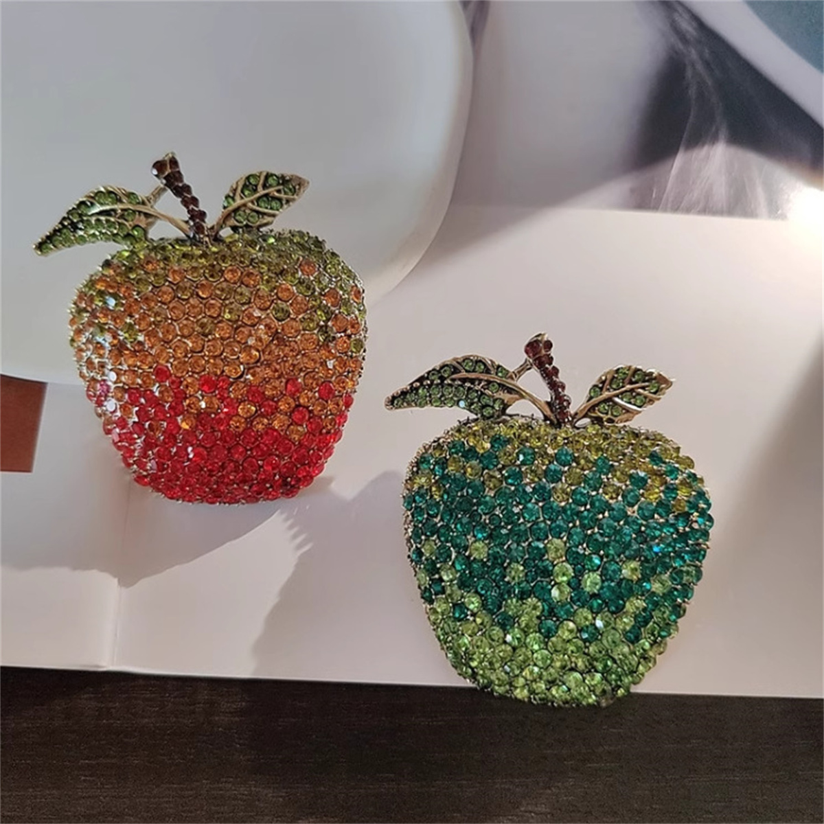 Edebi Retro Elma Broş Cadılar  - Eve Jewelry & Watches Distribuidor Oficial Rolex incelemesi ve fiyatı